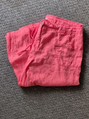 I love 100% women's linen shorts